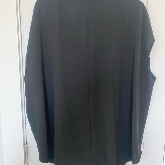 She + sky black top - Picture 2 of 3